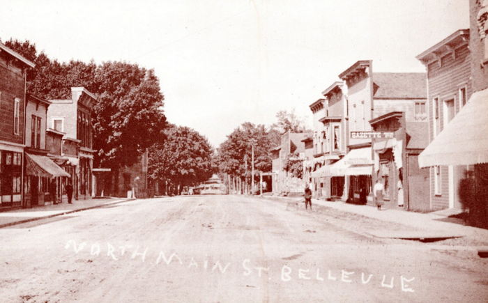 Bellevue - Vintage Postcard (newer photo)